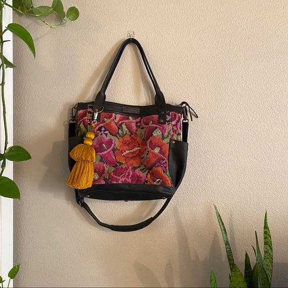 Nena & Co Floral MTPB Bag Perfect Crossbody Black - Picture 2 of 4